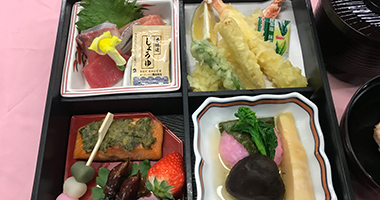 松花堂弁当